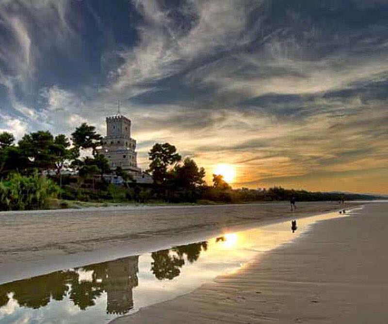 Free HTML5 by FreeHTML5.co